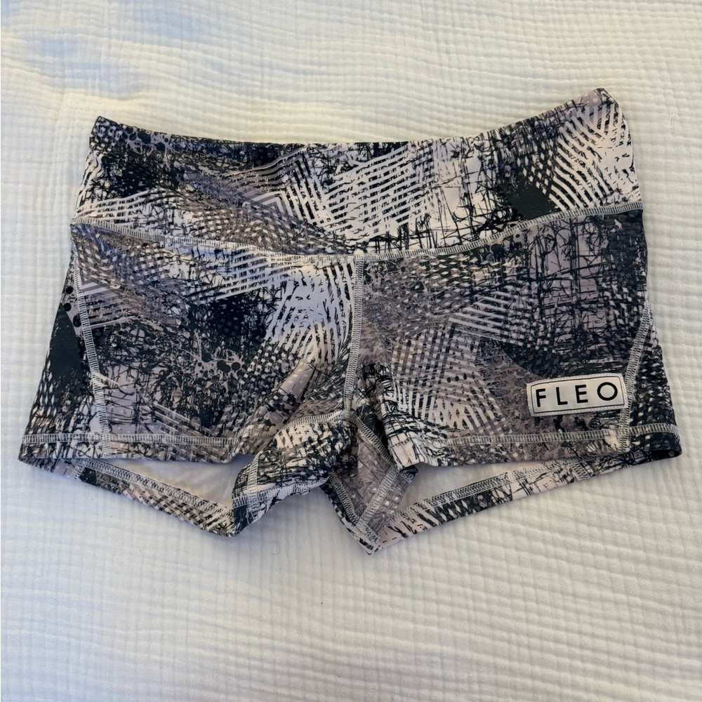 Fleo Apex Contour Short 3.25” inseam